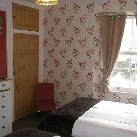 Bed and Breakfast Saffron House Комб-Мартін Екстер'єр фото