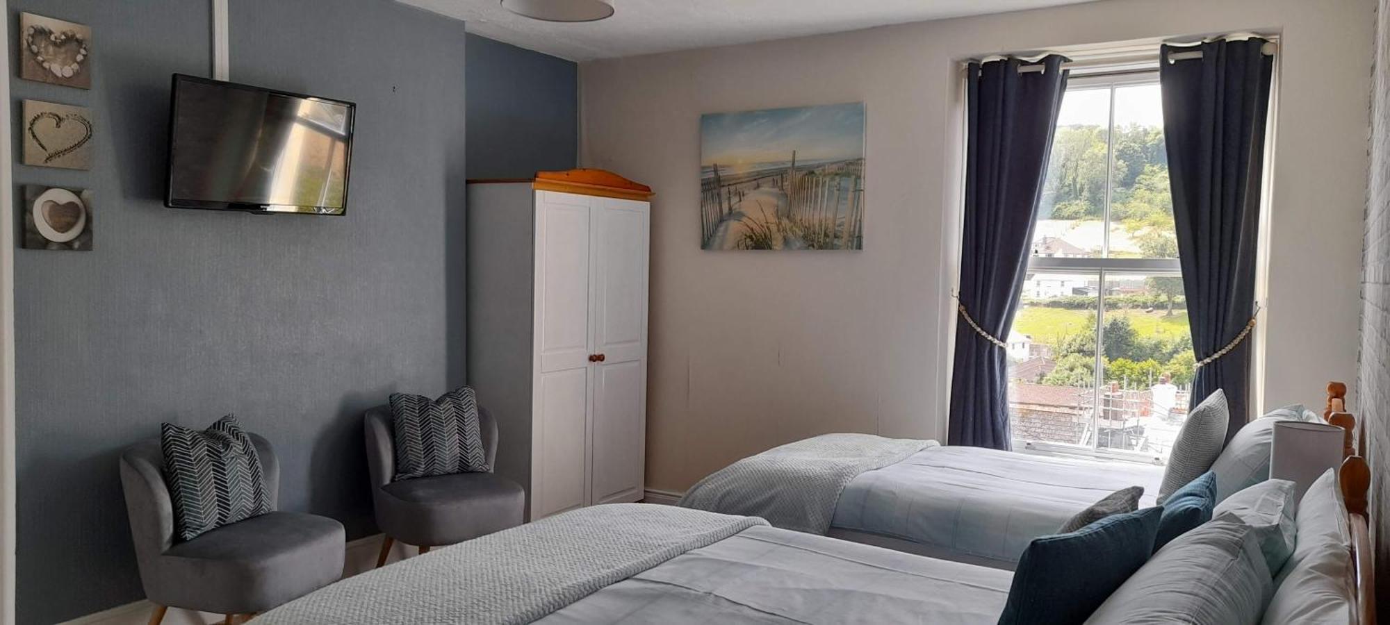 Bed and Breakfast Saffron House Комб-Мартін Екстер'єр фото